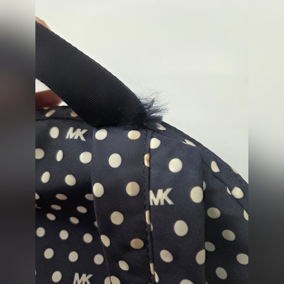 Micheal Kors nylon medium backpack & trav - Picture 8 of 12